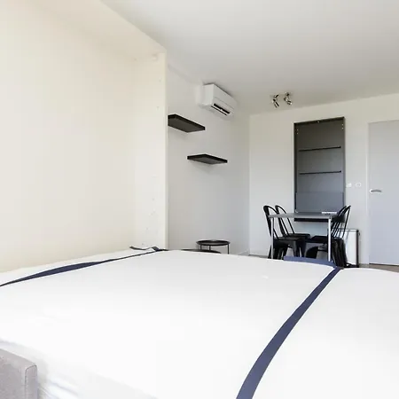 118 - Piscine - 50 Metres Plage - Terrasse - Clim - Wifi *
