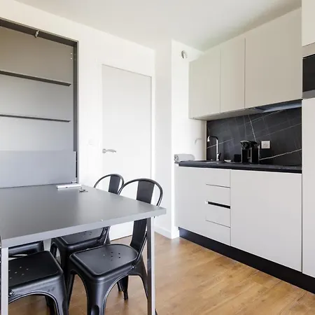 118 - Piscine - 50 Metres Plage - Terrasse - Clim - Wifi Apartment Cannes
